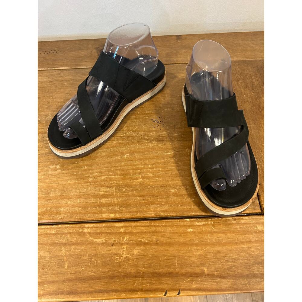 MERRELL Sz 7 Womens Black Slip On Juno Wrap Leather Toe Ring Z Strap Sandle